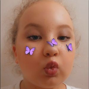 Meet your Posher, Chloe